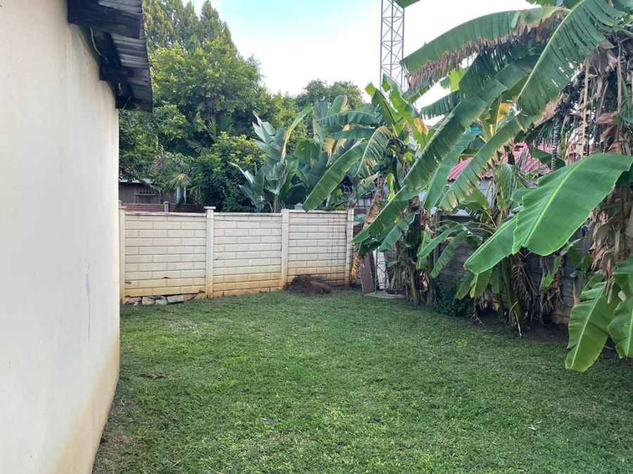 5 Bedroom Property for Sale in Oos Einde North West